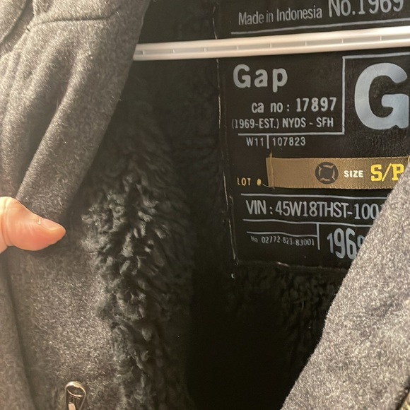 Polyester Coat (Gap) 3/4 length - Picture 4 of 6